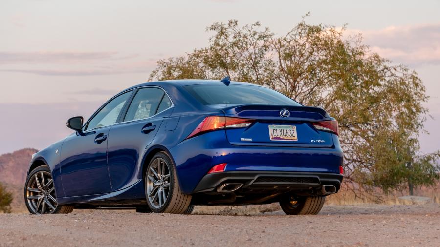  Lexus IS350 F-Sport (XE30) 2016 года  (NA) (фото 14 из 32)